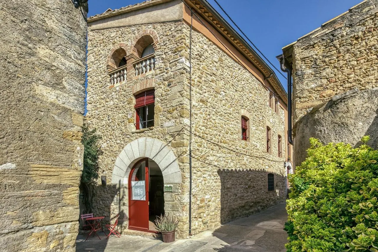 Casa Vermella Orriols