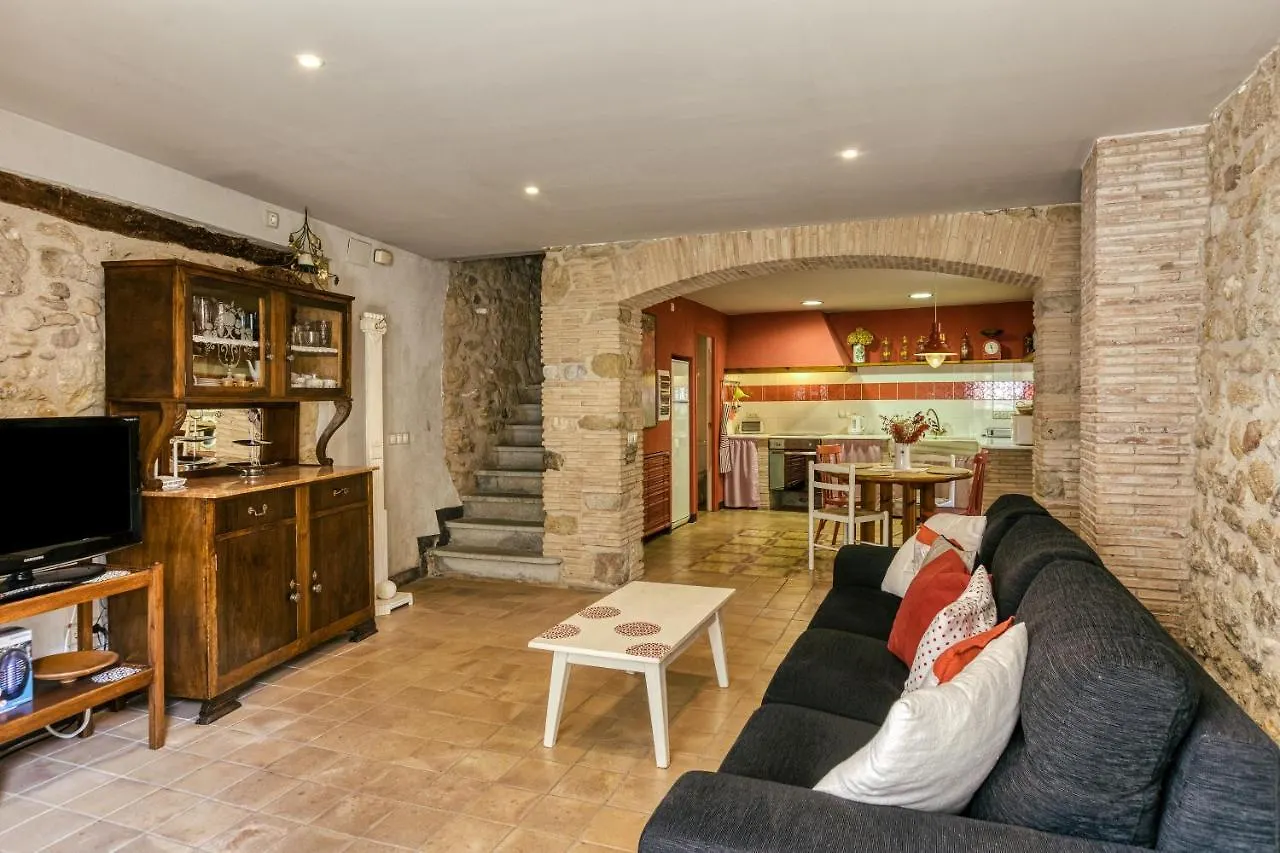 Casa Vermella Orriols Holiday home
