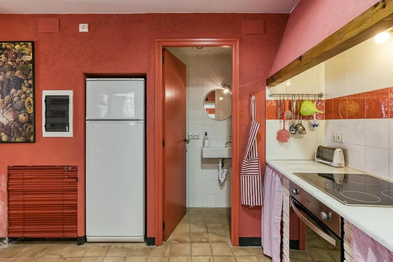 Casa Vermella Orriols Holiday home