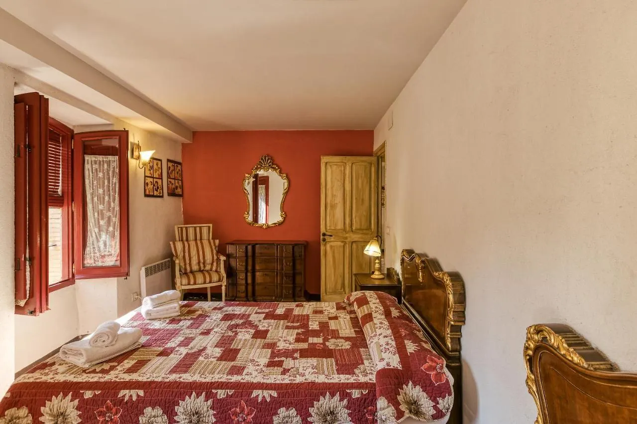Holiday home Casa Vermella Orriols